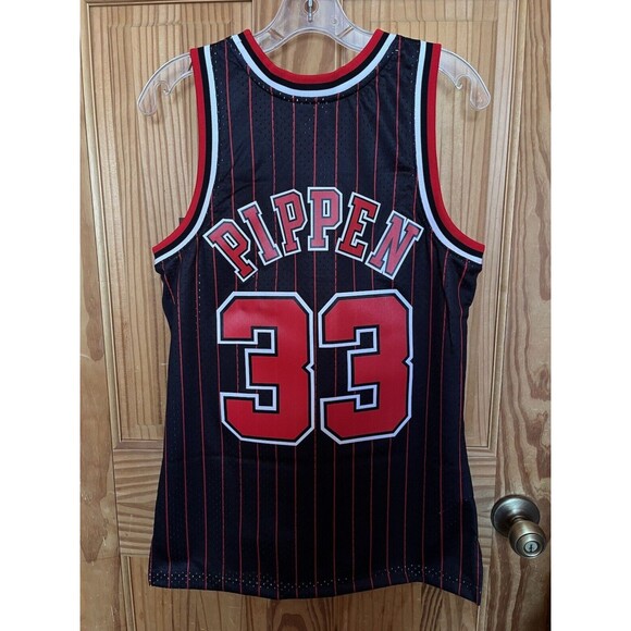 Mitchell & Ness NBA Swingman Bulls Scottie Pippen Alternate Jersey 95-96 Size S - Picture 7 of 11